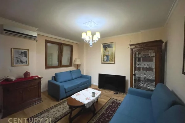 Shtepi me qera 2+1 ne Tirane - 1,200 Euro
