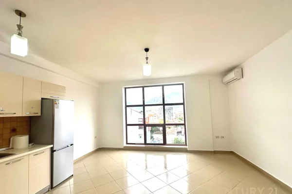 Shtepi me qera 3+1 ne Tirane - 700 Euro