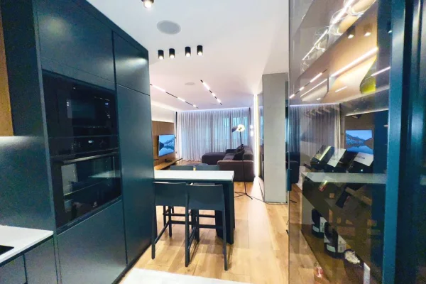 Shtepi ne shitje Apartament ne Tirane, 2+1, Mobilimi E mobiluar, Pagesa 247,000  Euro.