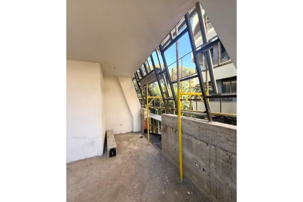 Shtepi ne shitje Apartament ne Tirane, 2+1, Mobilimi Bosh, pa mobiluar, Pagesa 427,000  Euro.