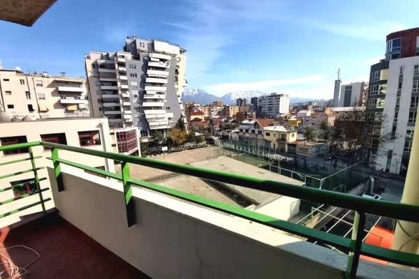 Shtepi me qera Apartament ne Tirane, 1+1, Mobilimi E mobiluar, Pagesa 60,000  Leke.
