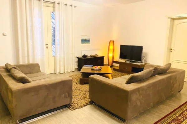 Shtepi ne shitje 2+1 ne Tirane - 285,000 Euro