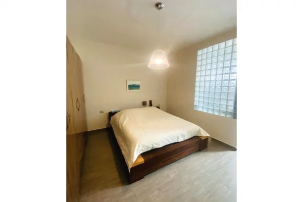 Shtepi ne shitje Apartament ne Tirane, 2+1, Mobilimi E mobiluar, Pagesa 285,000  Euro.