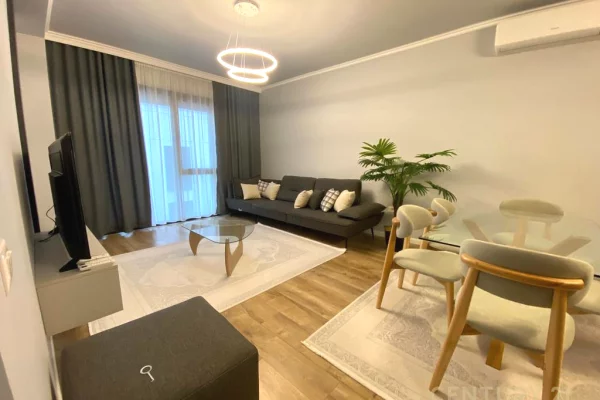 Shtepi me qera 2+1 ne Tirane - 1,500 Euro