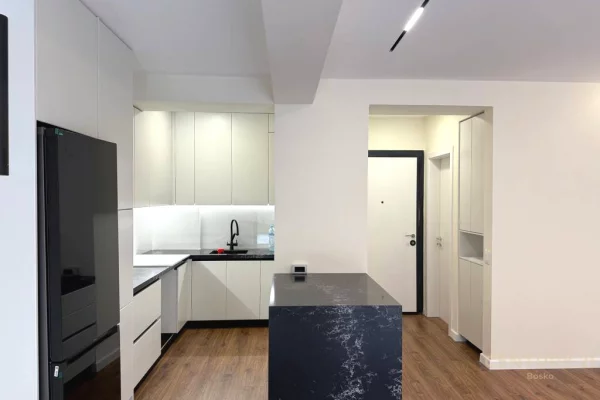 Shtepi ne shitje Apartament ne Tirane, 3+1, Mobilimi E mobiluar, Pagesa 329,000  Euro.