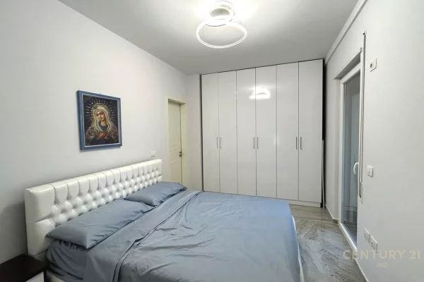 Shtepi me qera Apartament ne Tirane, 3+1, Mobilimi E mobiluar, Pagesa 1,100  Euro.