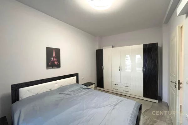 Shtepi me qera Apartament ne Tirane, 3+1, Mobilimi E mobiluar, Pagesa 1,100  Euro.