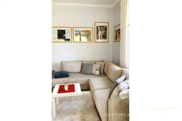 Shtepi me qera Apartament ne Tirane, 2+1, Mobilimi E mobiluar, Pagesa 650  Euro.