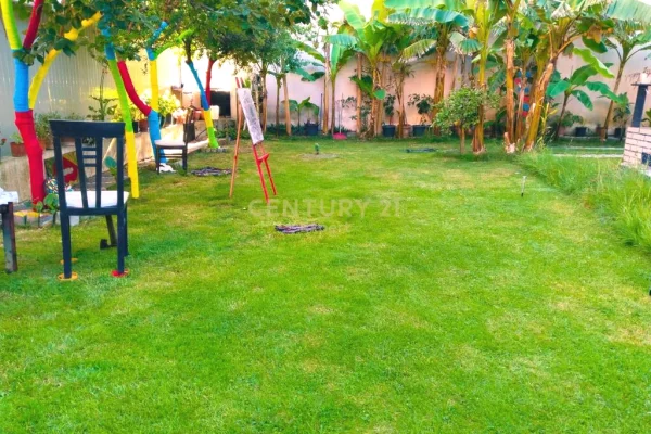 Shtepi ne shitje Shtepi Private ne Tirane, 2+1, Mobilimi E mobiluar, Pagesa 255,000  Euro.