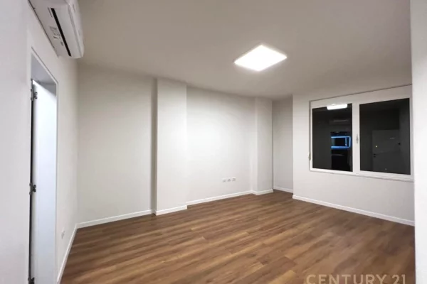 Shtepi me qera 3+1 ne Tirane - 1,500 Euro