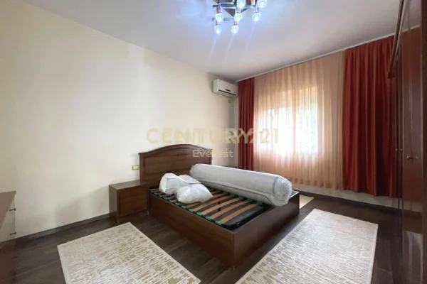 Shtepi me qera Apartament ne Tirane, 1+1, Mobilimi E mobiluar, Pagesa 500  Euro.