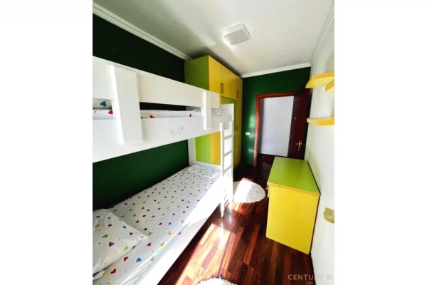 Shtepi me qera Apartament ne Tirane, 2+1, Mobilimi E mobiluar, Pagesa 800  Euro.