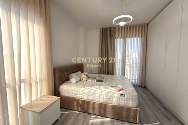 Shtepi me qera 2+1 ne Tirane - 800 Euro