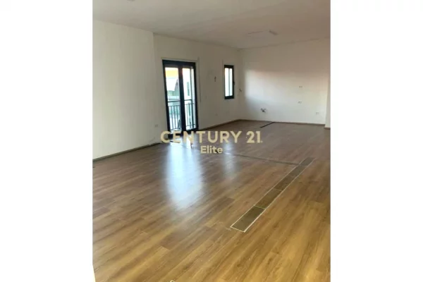 Ambient biznesi me qera 3+1 ne Tirane - 850 Euro
