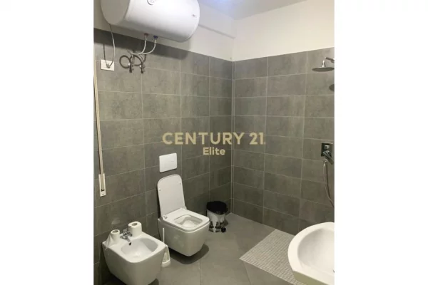 AMBIENT ME QIRA 4+1+2 NE KOMPLEKSIN "GREEN CITY" !