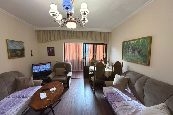 Shtepi ne shitje 1+1 ne Tirane - 160,000 Euro