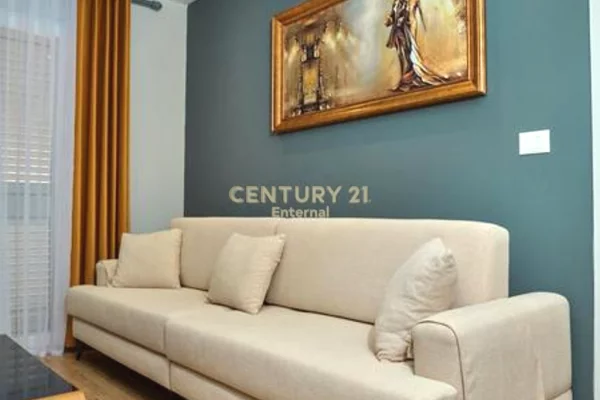 Shtepi me qera 1+1 ne Tirane - 750 Euro