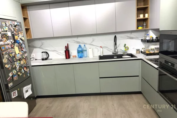 Shtepi ne shitje Apartament ne Tirane, 2+1, Mobilimi E mobiluar, Pagesa 225,000  Euro.