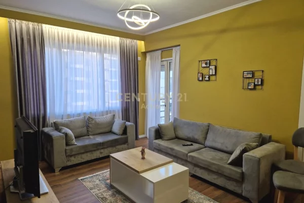 Shtepi me qera 2+1 ne Tirane - 700 Euro