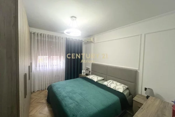 Shtepi ne shitje Apartament ne Tirane, 2+1, Mobilimi E mobiluar, Pagesa 128,000  Euro.