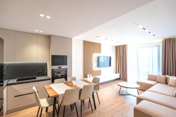 Shtepi me qera 2+1 ne Sarande - 800 Euro