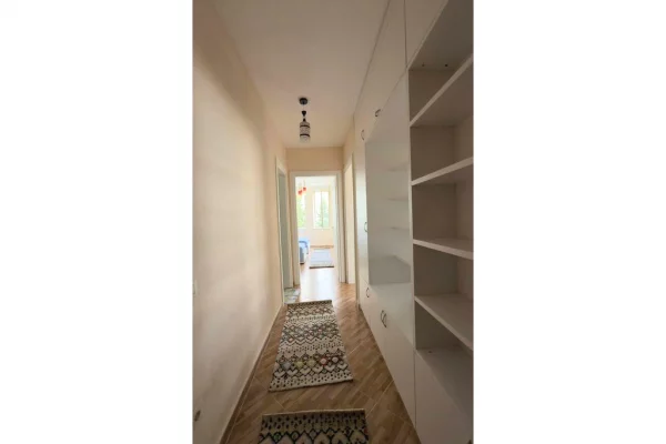 Shtepi ne shitje Apartament ne Tirane, 2+1, Mobilimi E mobiluar, Pagesa 150,000  Euro.