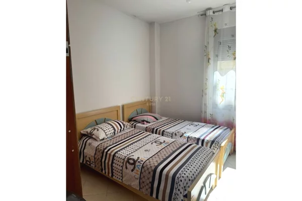 Shtepi ne shitje Apartament ne Tirane, 2+1, Mobilimi E mobiluar, Pagesa 170,000  Euro.