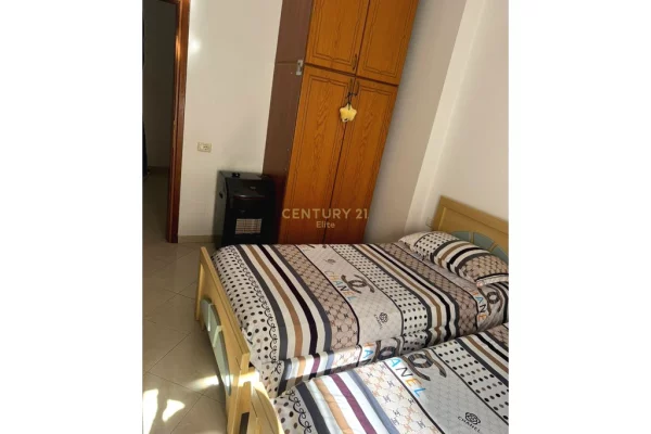 Shtepi ne shitje Apartament ne Tirane, 2+1, Mobilimi E mobiluar, Pagesa 170,000  Euro.