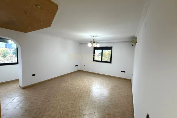Shtepi ne shitje 2+1 ne Tirane - 225,000 Euro