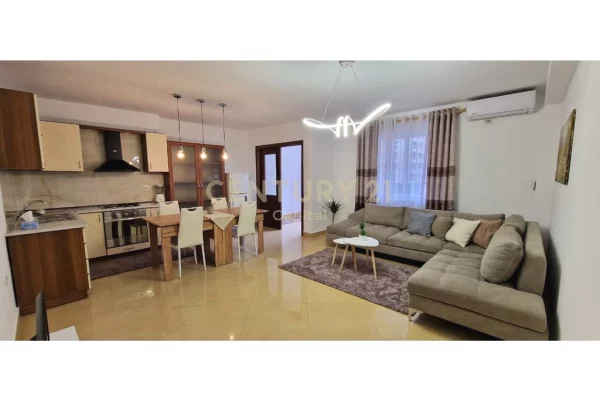 Shtepi me qera 2+1 ne Tirane - 800 Euro