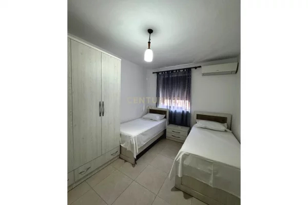 Shtepi me qera 2+1 ne Tirane - 450 Euro