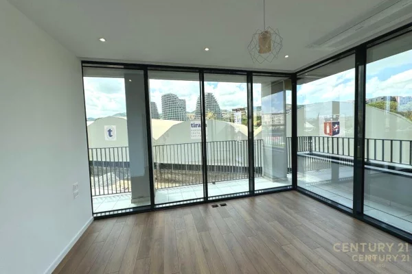 JEPET ME QIRA ZYRE + POST PARKIMI TEK RR. KOSOVAREVE !