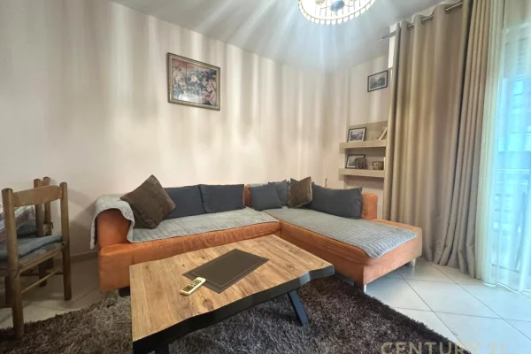 Shtepi me qera 2+1 ne Tirane - 700 Euro
