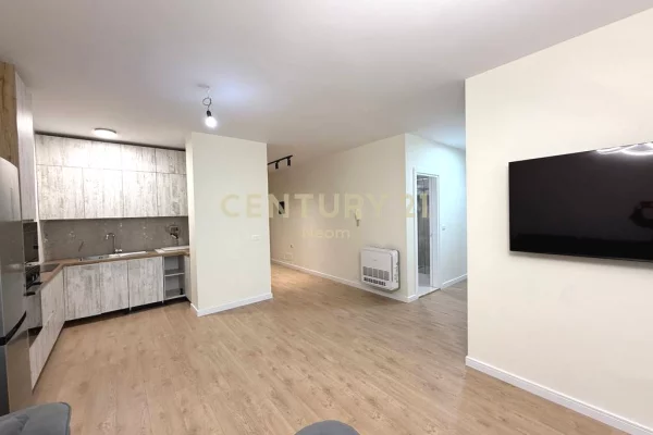 Shtepi me qera 2+1 ne Tirane - 950 Euro