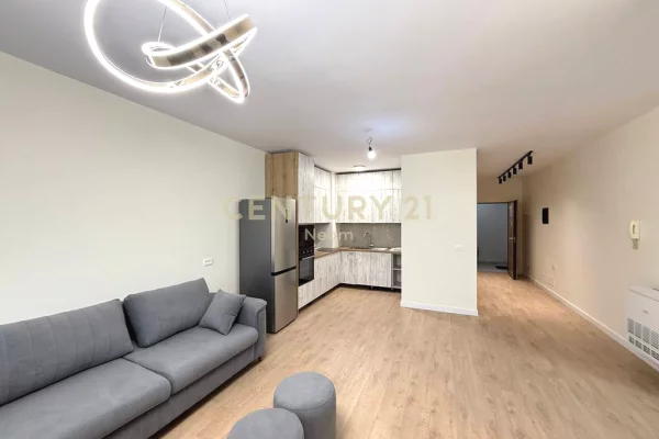 Shtepi me qera Apartament ne Tirane, 2+1, Mobilimi E mobiluar, Pagesa 950  Euro.