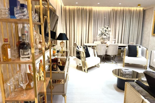 Appartamento in vendita a Tirana 2+1, Arredato