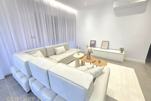 Shtepi me qera 3+1 ne Tirane - 1,700 Euro