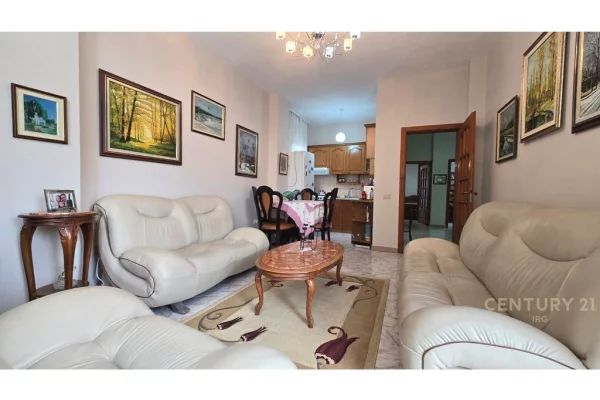 Shtepi me qera 3+1 ne Tirane - 650 Euro