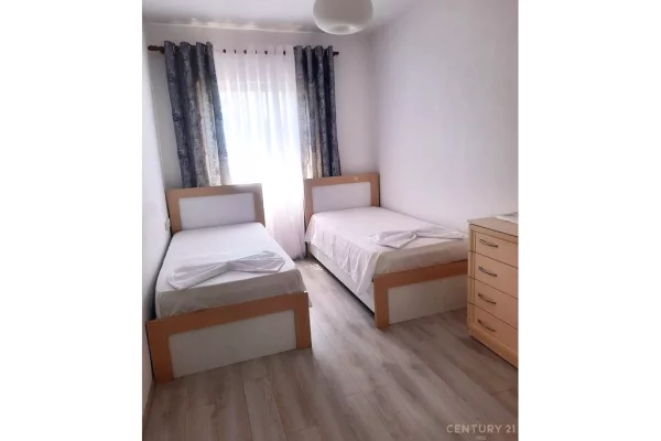 Shtepi me qera Apartament ne Tirane, 2+1, Mobilimi E mobiluar, Pagesa 890  Euro.
