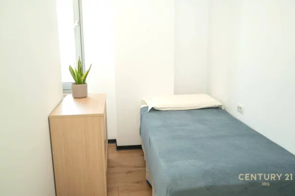 Shtepi me qera Apartament ne Tirane, 3+1, Mobilimi E mobiluar, Pagesa 1,600  Euro.
