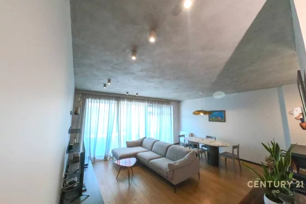 Shtepi me qera 3+1 ne Tirane - 1,600 Euro