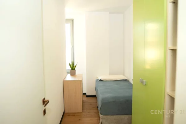 Shtepi me qera Apartament ne Tirane, 3+1, Mobilimi E mobiluar, Pagesa 1,600  Euro.