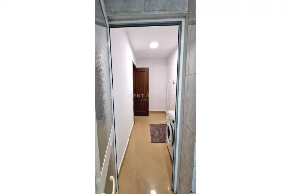 Shtepi ne shitje Apartament ne Tirane, 1+1, Mobilimi E mobiluar, Pagesa 115,000  Euro.