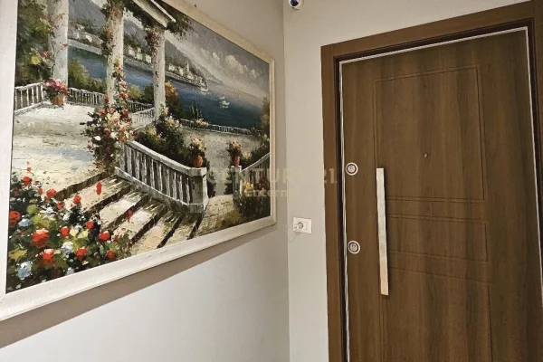 Studio  me qira 100% e Re(Rruga e Elbasanit)