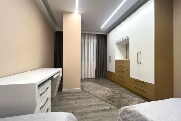 Shtepi me qera Apartament ne Tirane, 3+1, Mobilimi E mobiluar, Pagesa 800  Euro.