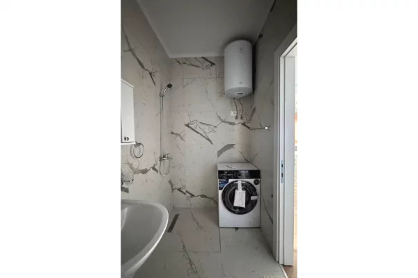 Shtepi me qera Apartament ne Tirane, 2+1, Mobilimi E mobiluar, Pagesa 1,100  Euro.