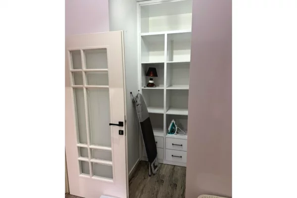 Shtepi me qera Apartament ne Tirane, 2+1, Mobilimi E mobiluar, Pagesa 850  Euro.