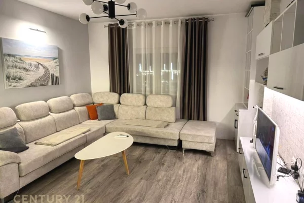 Shtepi me qera 2+1 ne Tirane - 850 Euro