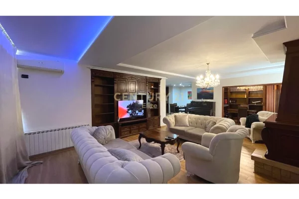 Shtepi me qera 2+1 ne Tirane - 2,000 Euro