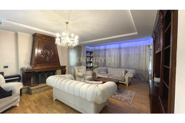 Shtepi me qera 2+1 ne Tirane - 2,000 Euro